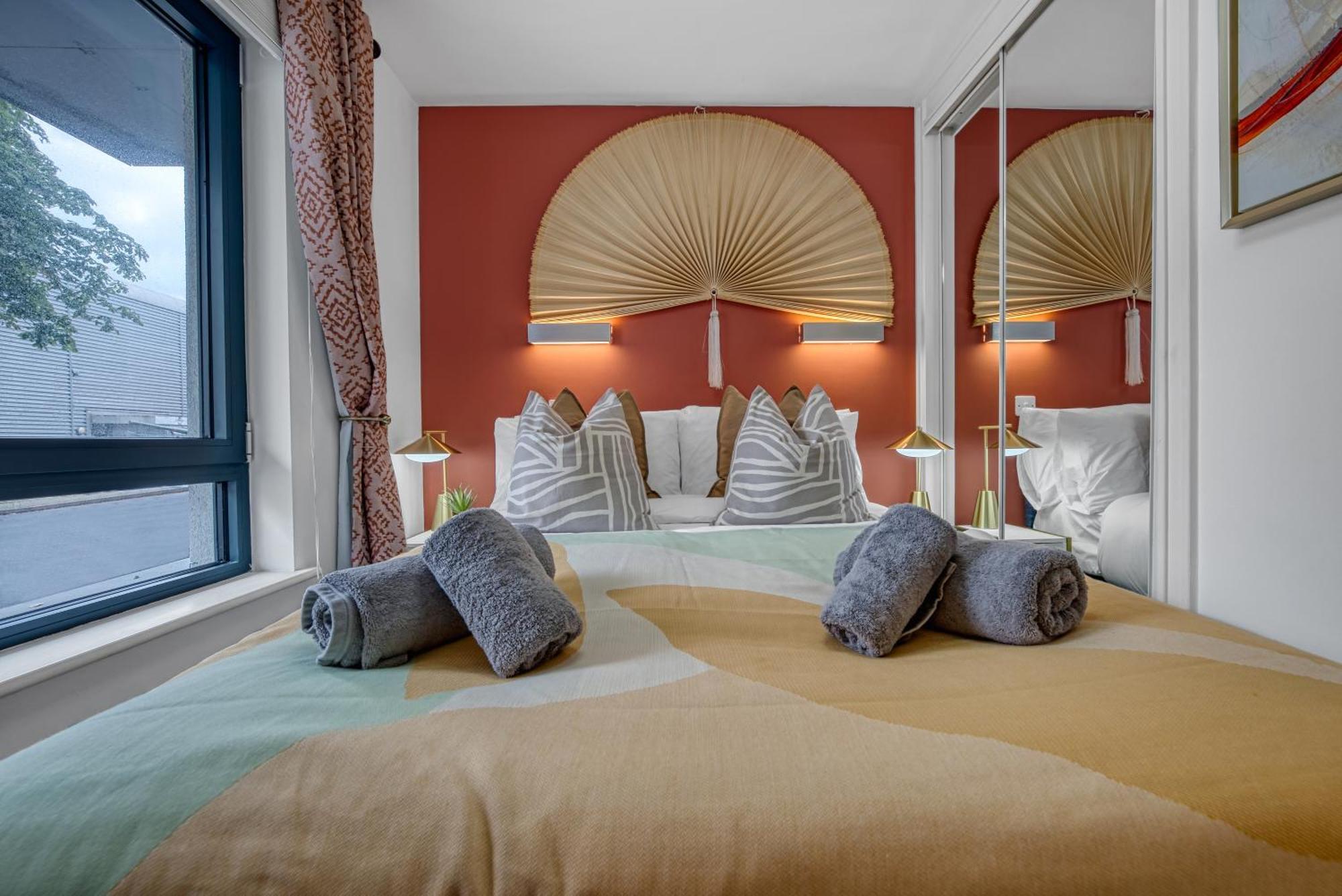 1 Bedroom Ocean Village Luxurious, Stylish & Cosy Apartment, Central Location In Southampton, Sleeps 4 - Summer Special Offer! - By Blue Puffin Stays Екстериор снимка