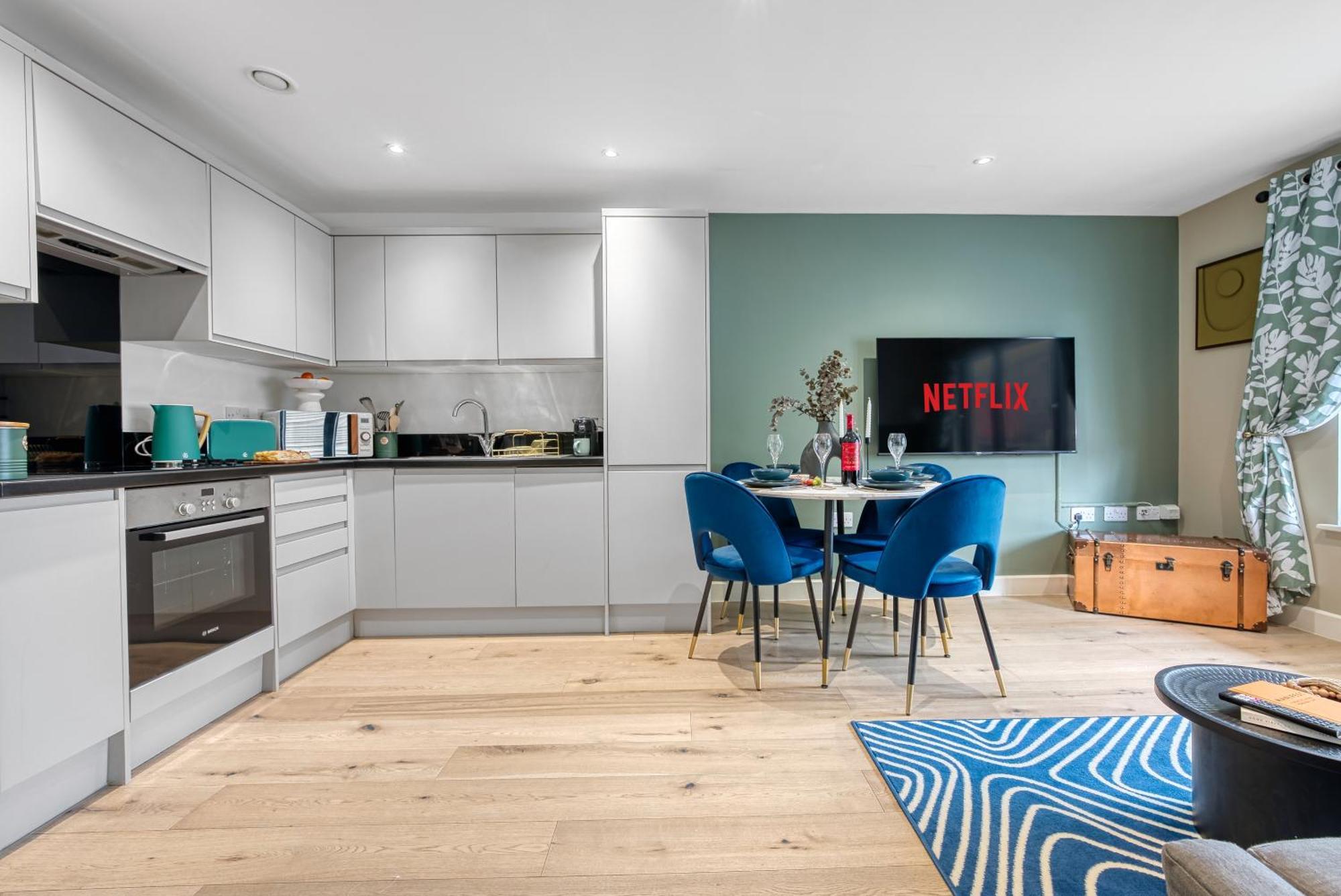 1 Bedroom Ocean Village Luxurious, Stylish & Cosy Apartment, Central Location In Southampton, Sleeps 4 - Summer Special Offer! - By Blue Puffin Stays Екстериор снимка